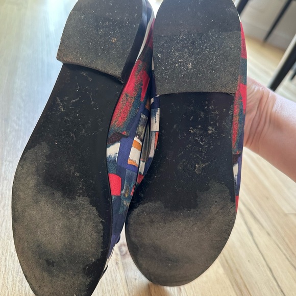 CHANEL Multicolor Abstract Printed Patent Leather CC Cap Toe Ballerina Flats - Picture 7 of 14